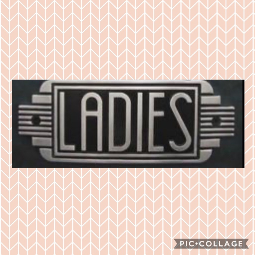 Ladies Clothing & Accessories